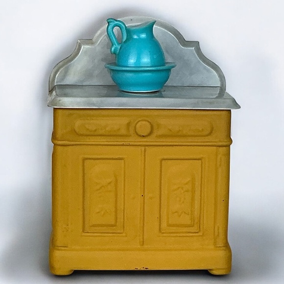 Vintage Avon Victorian Washstand Pitcher Glass Bottle Decanter Collectible 1970s - Picture 1 of 16